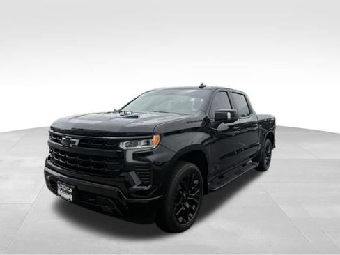 Used 2024 Chevrolet Silverado 1500 RST w/ Convenience Package II AWD/4WD image 3