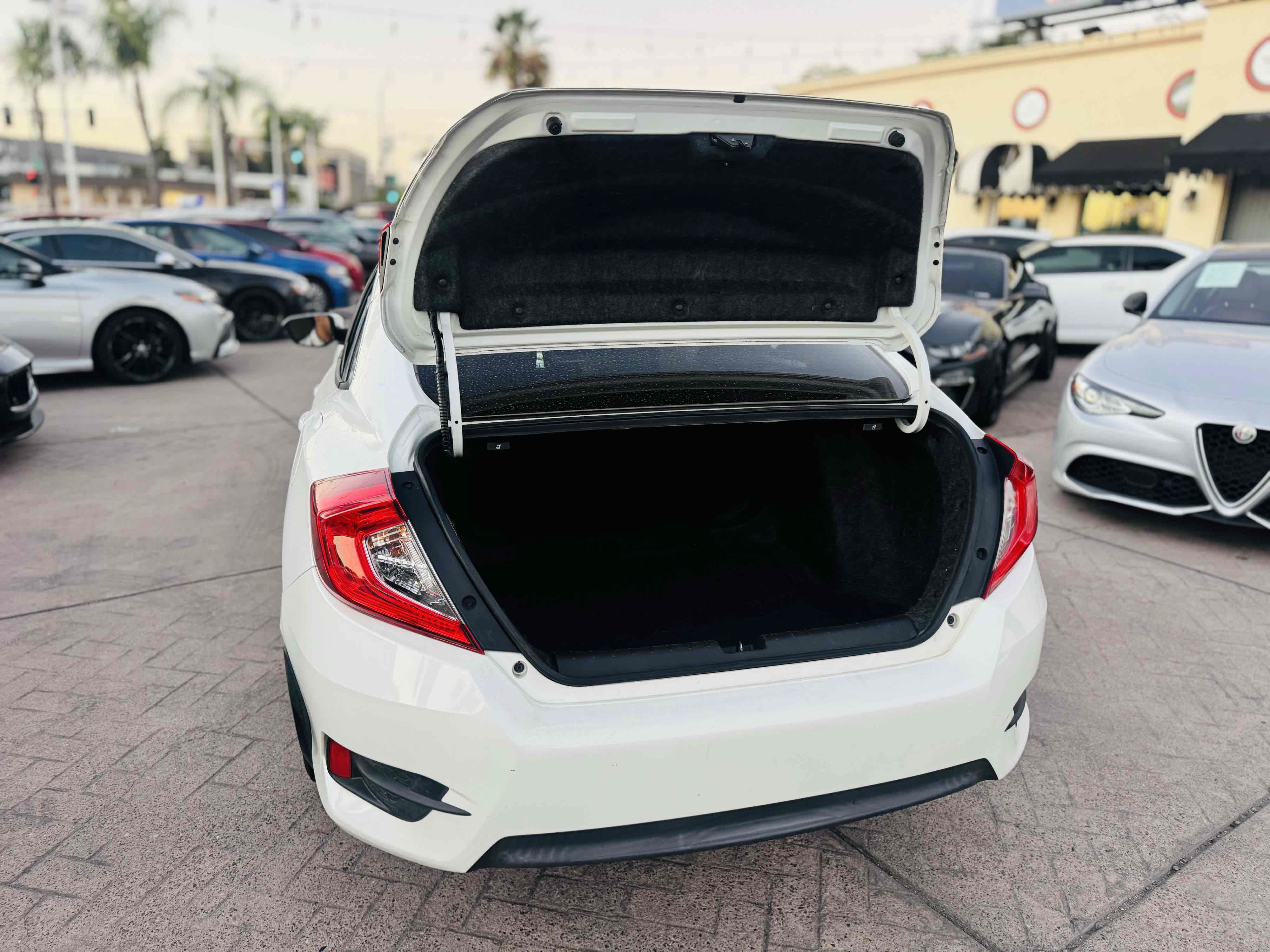 Used 2017 Honda Civic EX-L image 10