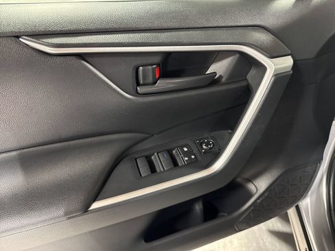 Used 2019 Toyota RAV4 LE w/ All Weather Liner Package AWD/4WD image 16