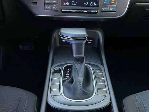 Used 2025 Hyundai Kona SEL image 23