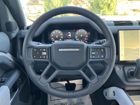Used 2026 Land Rover Defender 110 X-Dynamic SE image 22