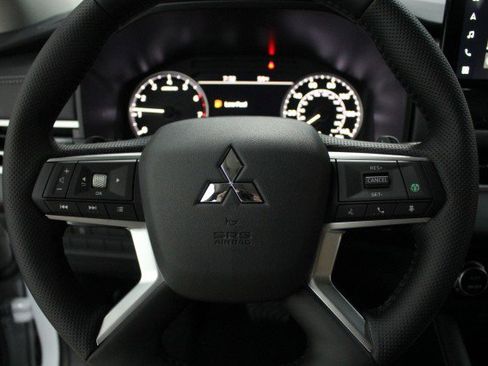 New 2026 Mitsubishi Outlander Trail Edition image 8