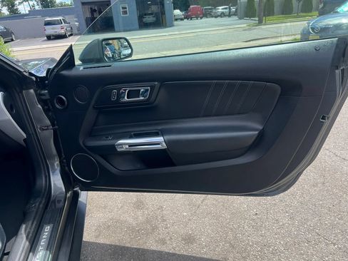 Used 2016 Ford Mustang Premium RWD image 26