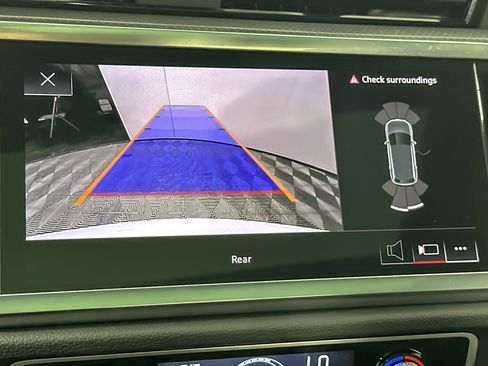 Used 2025 Audi Q3 2.0T Premium w/ Convenience Package image 18