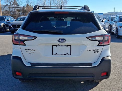 Used 2025 Subaru Outback Onyx Edition XT AWD/4WD image 4