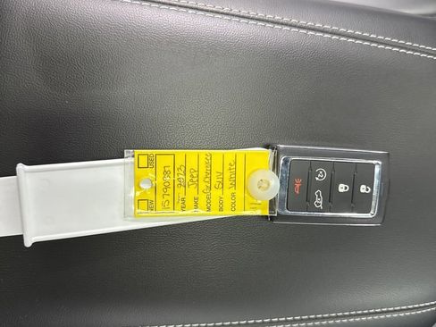 Used 2023 Jeep Grand Cherokee 4WD 4xe image 28