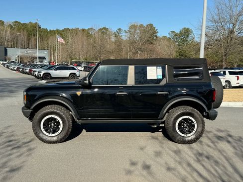 Used 2023 Ford Bronco Badlands w/ Sasquatch Package image 2