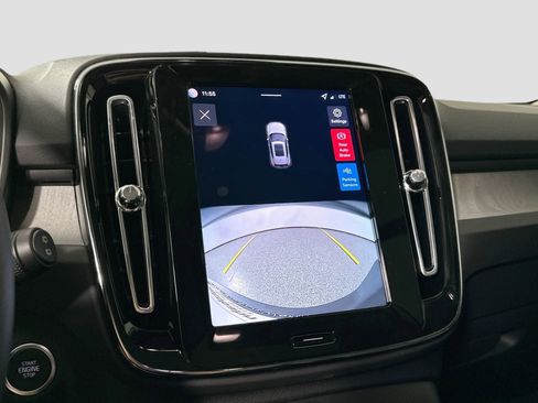 New 2026 Volvo XC40 B4 Core FWD image 13