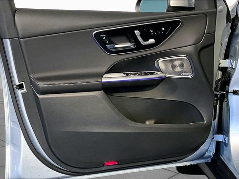 New 2026 Mercedes-Benz GLC 300 4MATIC image 11