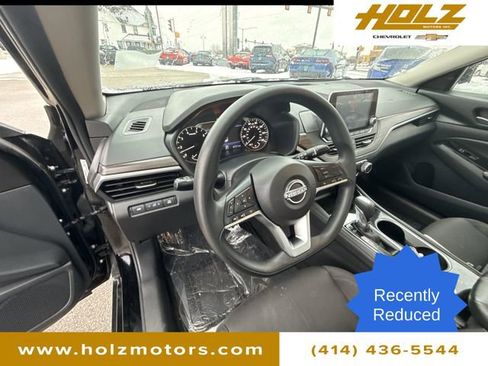 Used 2023 Nissan Altima 2.5 SV image 10