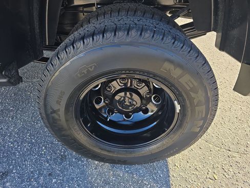 New 2026 RAM 3500 Laramie AWD/4WD image 36