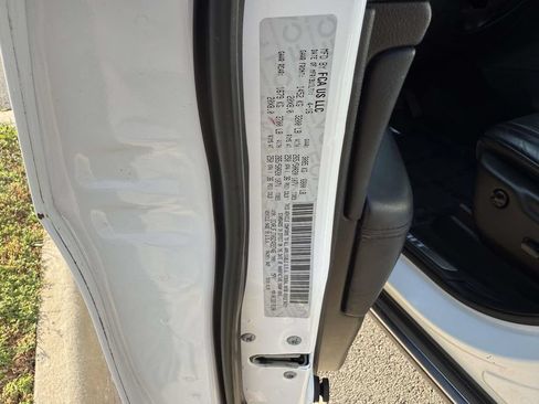 Used 2016 Jeep Grand Cherokee Summit AWD/4WD image 31