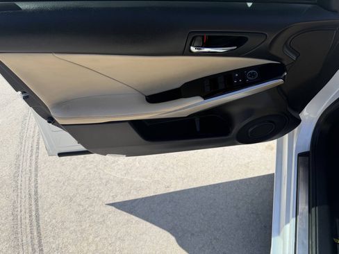 Used 2016 Lexus IS 200t RWD image 26
