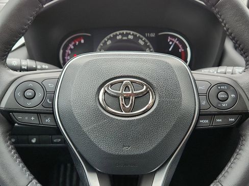 Used 2023 Toyota RAV4 XLE Premium image 24