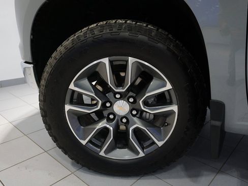 Certified 2024 Chevrolet Silverado 1500 LT image 29