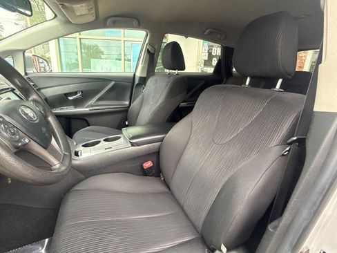 Used 2013 Toyota Venza LE FWD image 11