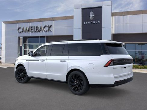 New 2026 Lincoln Navigator L Reserve w/ Jet Appearance Package image 4