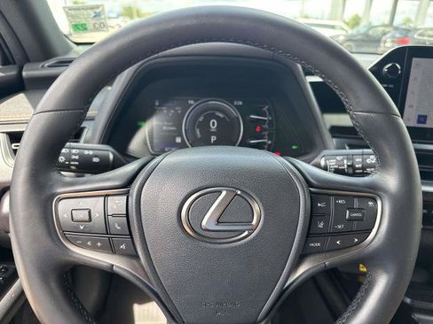 Used 2023 Lexus UX 250h FWD w/ Accessory Package (Z2) image 28