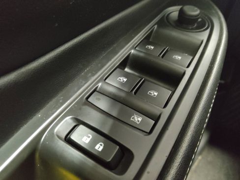 Used 2019 Buick Encore Preferred image 27