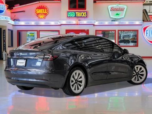 Used 2022 Tesla Model 3 Long Range image 3