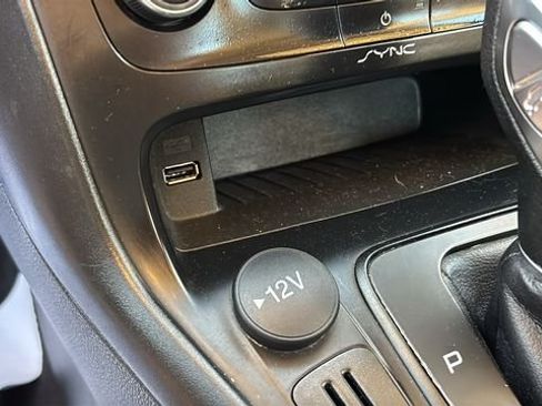 Used 2018 Ford Focus SE FWD image 18