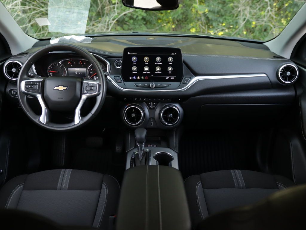 Used 2024 Chevrolet Blazer LT w/ Convenience Package FWD image 21