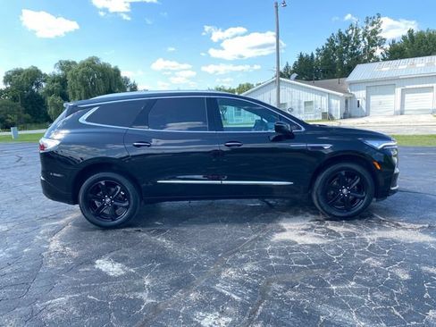 Used 2024 Buick Enclave Essence w/ Sport Touring Edition FWD image 8
