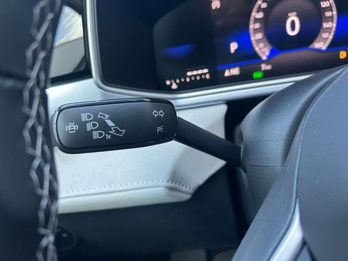 New 2026 Volkswagen Taos SE image 24