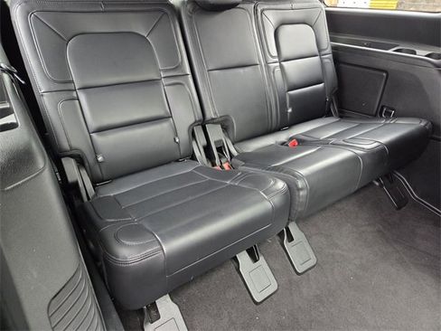 Used 2020 Lincoln Navigator Reserve w/ Equipment Group 208A Reserve image 15