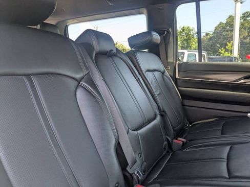 Used 2024 Jeep Wagoneer Series II w/ Flexible Seating Group AWD/4WD image 31