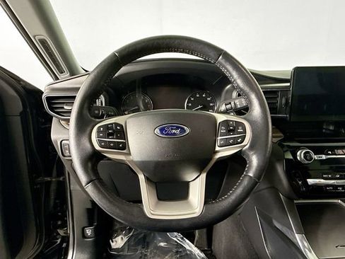 Certified 2021 Ford Explorer Limited w/ Hybrid Equipment Group 310A image 11