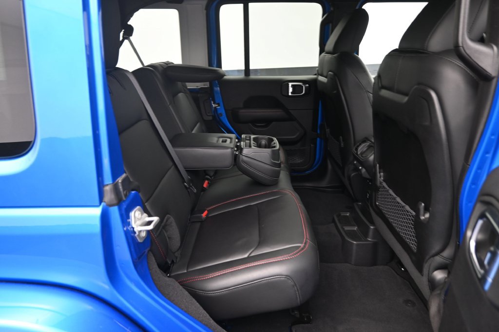 Used 2025 Jeep Wrangler Unlimited Rubicon AWD/4WD image 15