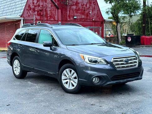 Used 2016 Subaru Outback 2.5i Premium image 2