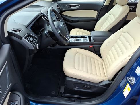 Used 2024 Ford Edge SEL w/ Convenience Package image 5