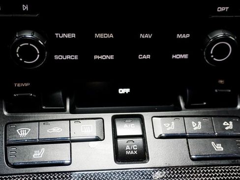 Used 2020 Porsche 718 Cayman GT4 RWD image 24
