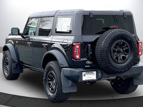 Used 2023 Ford Bronco Wildtrak image 7