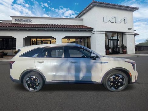 New 2026 Kia Sorento EX w/ EX Premium Package FWD image 8