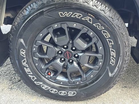 Used 2022 Nissan Frontier PRO-4X w/ Pro-4X Premium Package AWD/4WD image 13