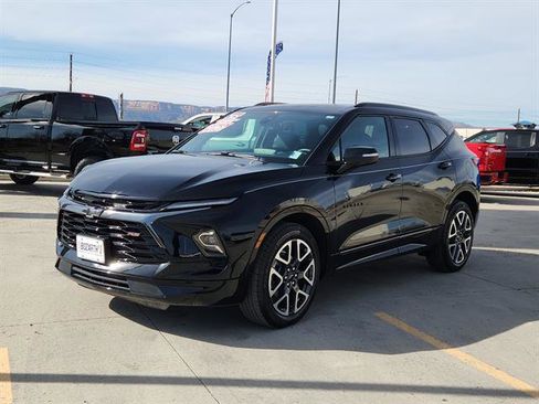 Used 2025 Chevrolet Blazer RS image 2