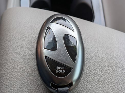 Used 2024 Hyundai Elantra Limited FWD image 35