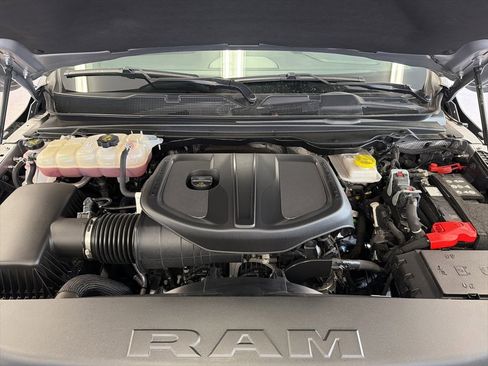 Used 2025 RAM 1500 Laramie image 33