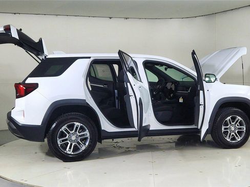 Used 2026 GMC Terrain Elevation image 12