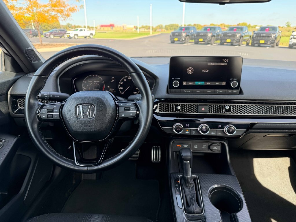 Used 2025 Honda Civic Sport image 29