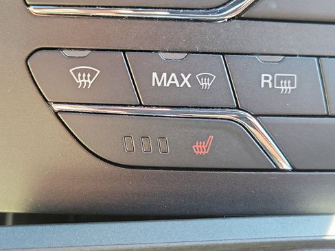 Used 2020 Ford Edge ST-Line image 25