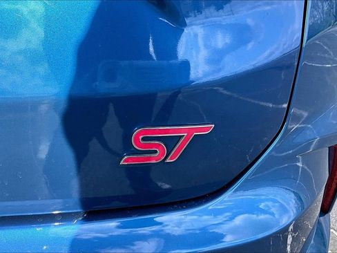 Used 2019 Ford Edge ST w/ Equipment Group 401A image 8