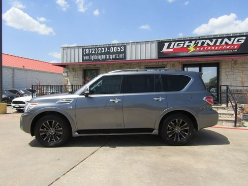 Used 2019 Nissan Armada Platinum w/ Captain's Chairs Package RWD image 2