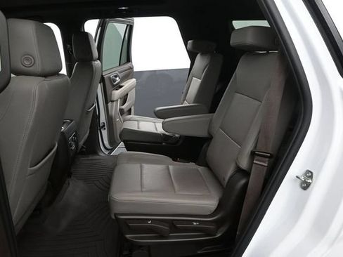 Used 2024 Chevrolet Tahoe LT w/ LT Signature Plus Package RWD image 14
