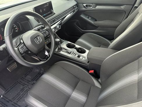 Used 2025 Honda Civic Sport image 9