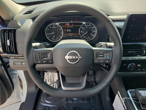 New 2026 Nissan Pathfinder SV image 25