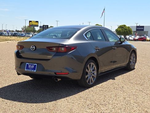 Used 2024 MAZDA MAZDA3 s FWD image 5